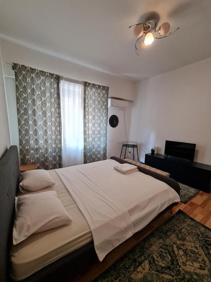 Color Apartments Nicolae Tonitza St Bucarest Esterno foto