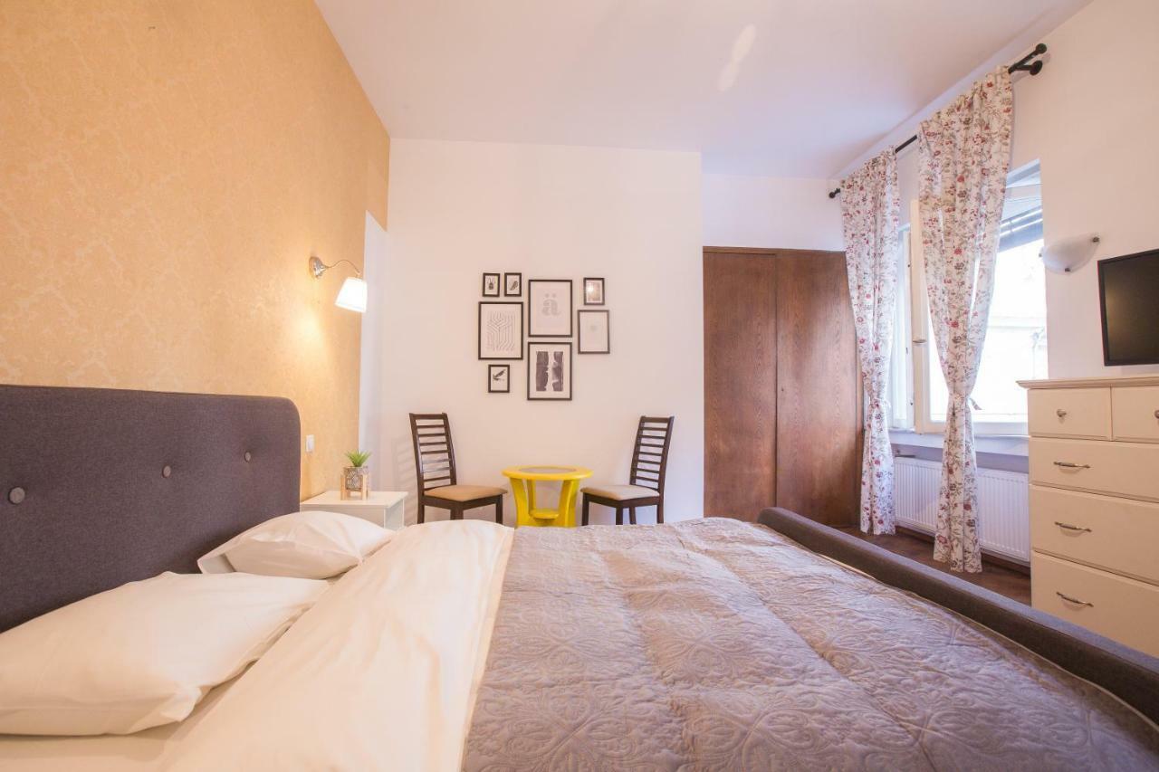 Color Apartments Nicolae Tonitza St Bucarest Esterno foto