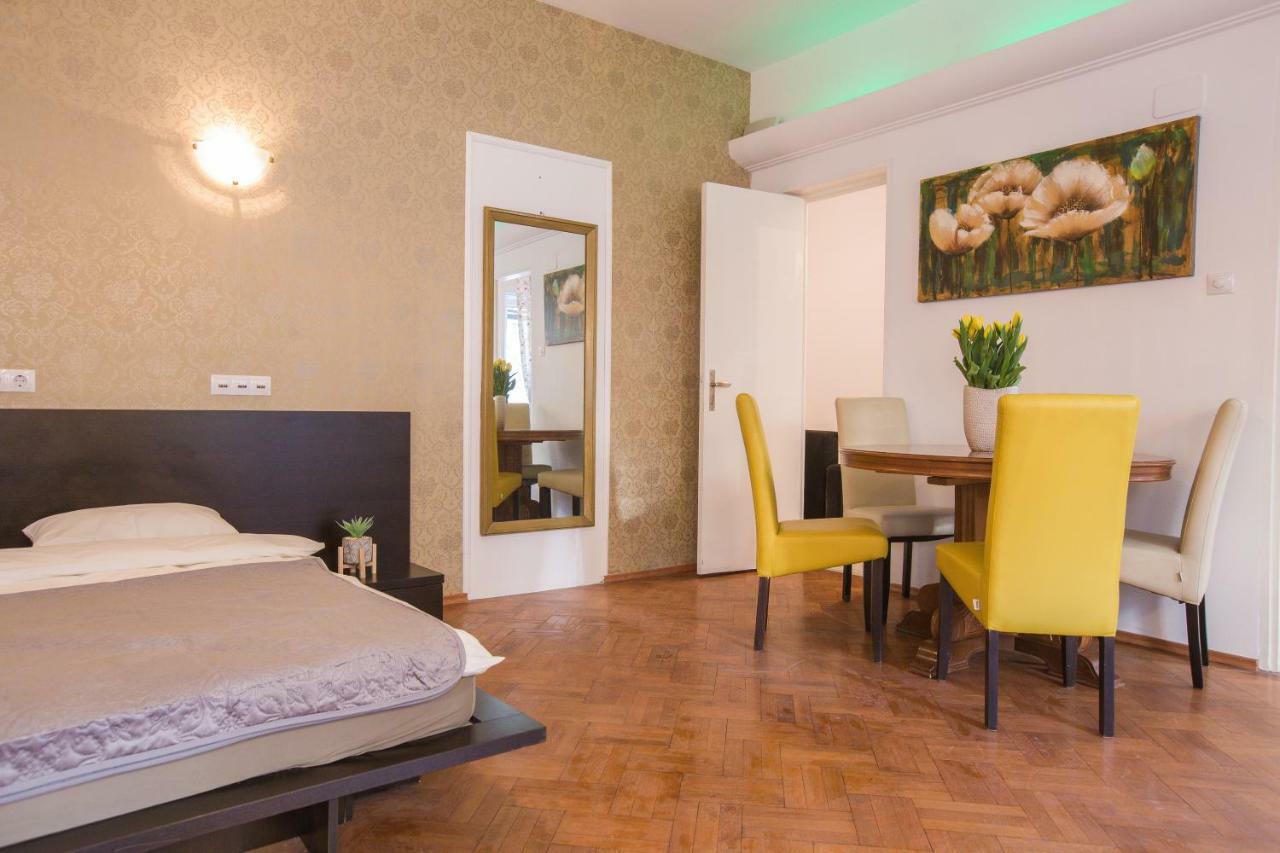 Color Apartments Nicolae Tonitza St Bucarest Esterno foto