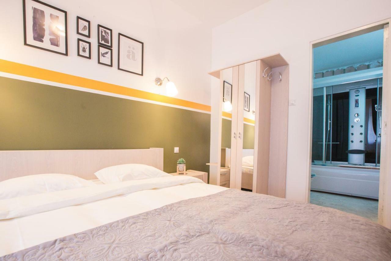 Color Apartments Nicolae Tonitza St Bucarest Esterno foto