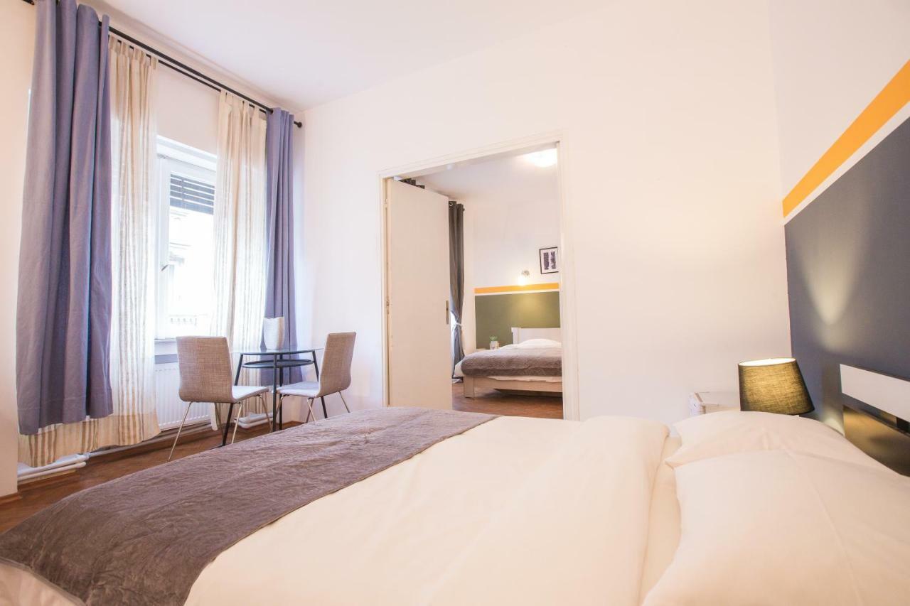 Color Apartments Nicolae Tonitza St Bucarest Esterno foto