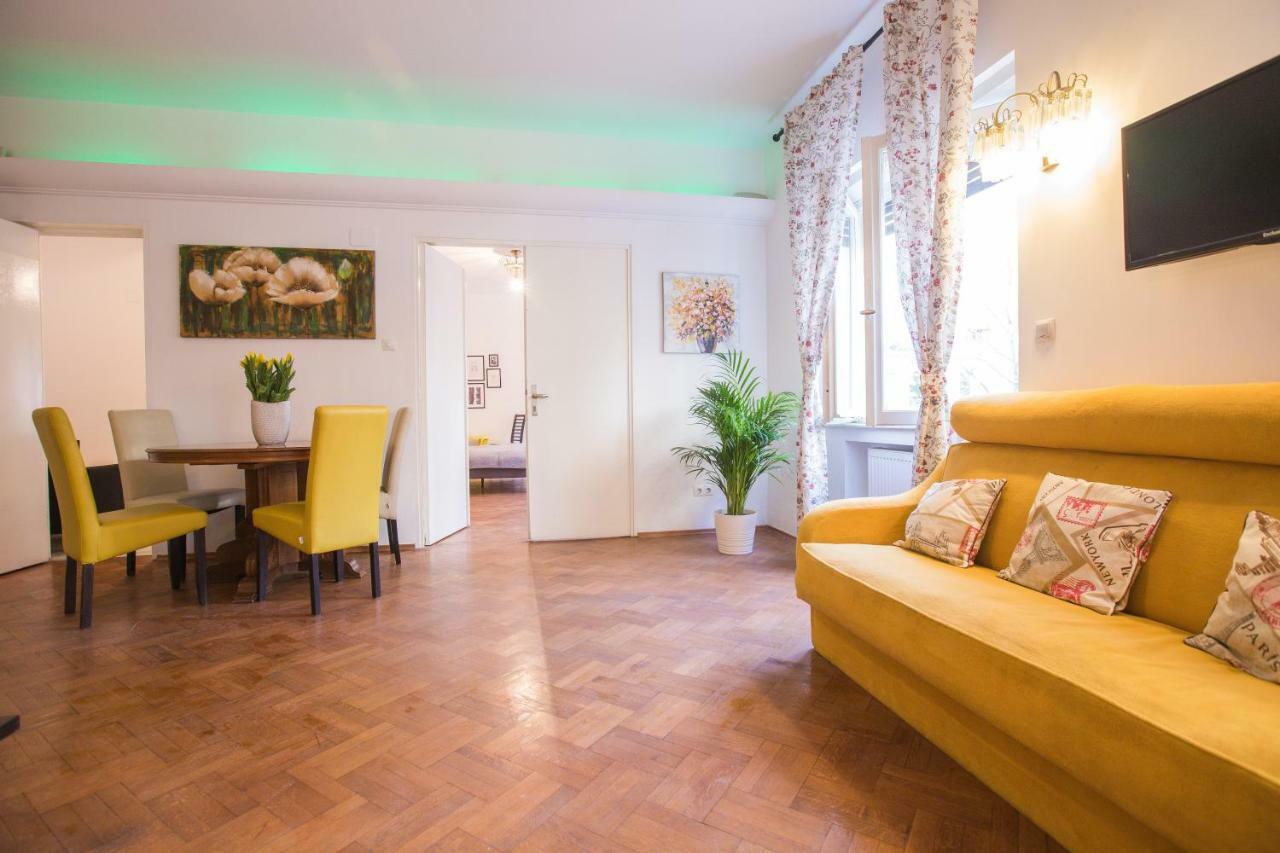 Color Apartments Nicolae Tonitza St Bucarest Esterno foto
