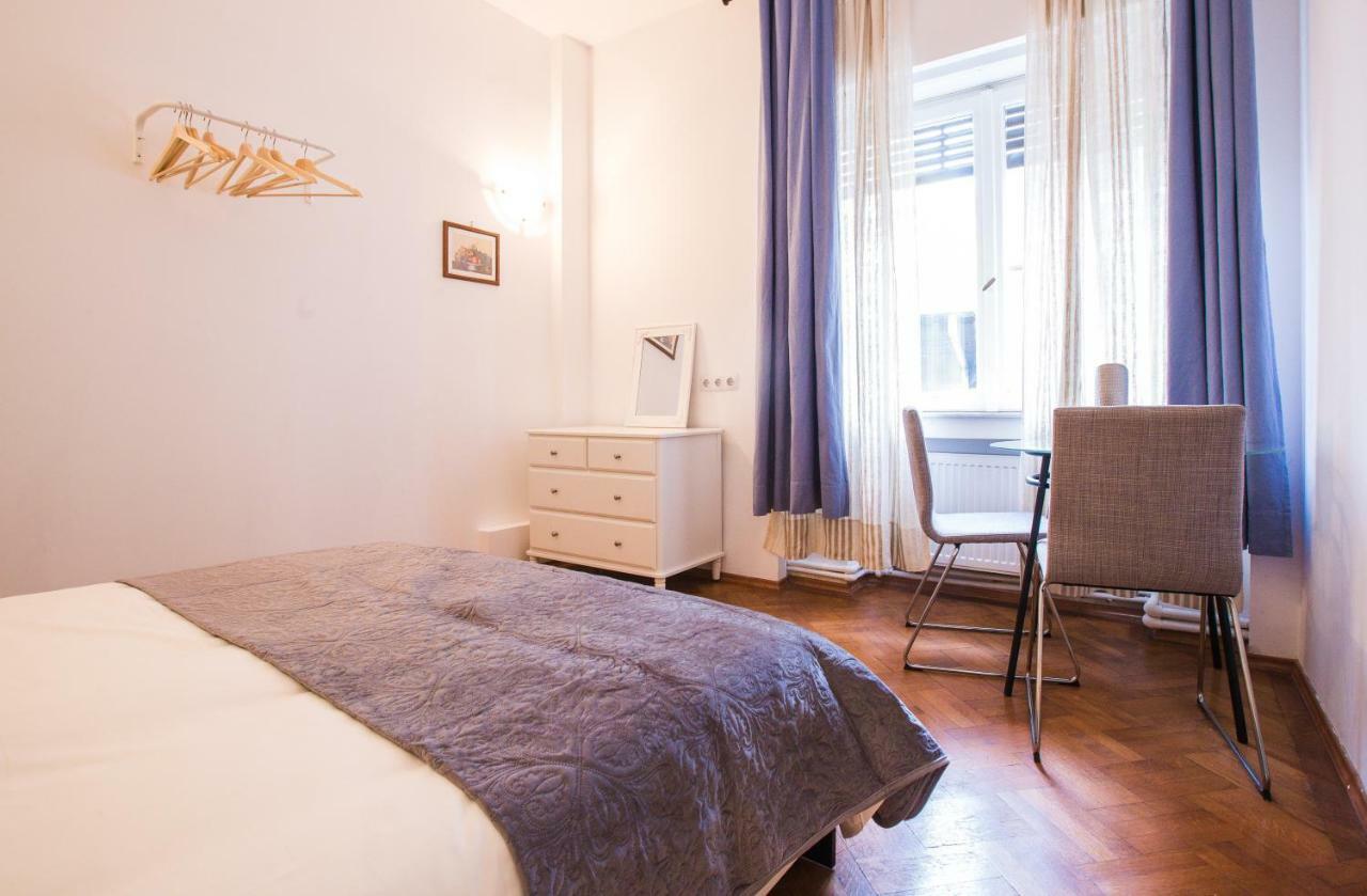 Color Apartments Nicolae Tonitza St Bucarest Esterno foto