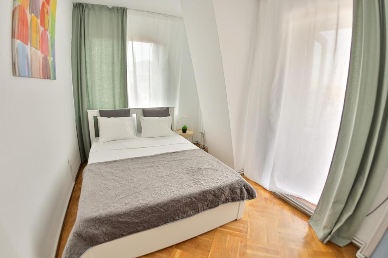 Color Apartments Nicolae Tonitza St Bucarest Esterno foto